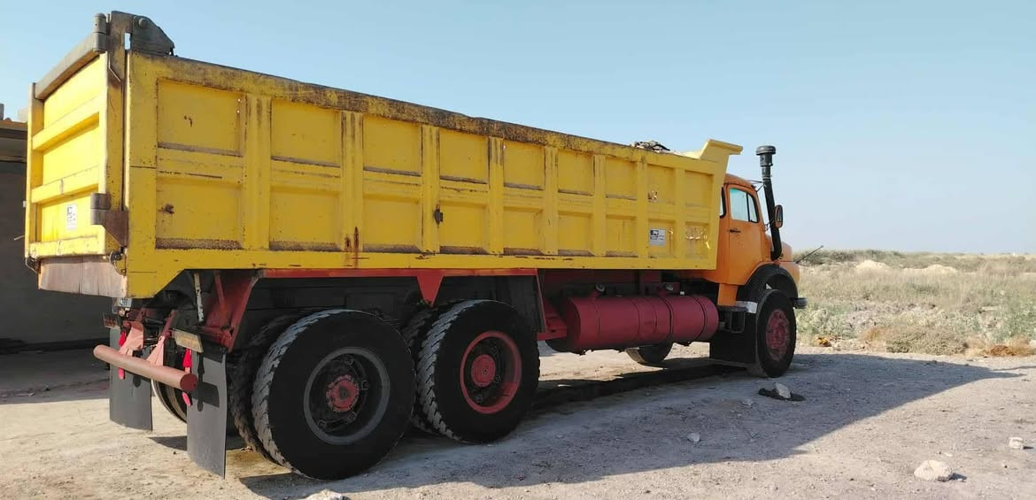 السلام عليكم للبيع اقجم موديل 1979 رقم نينوى نكليزي لل28 محرك 55 لا تبخير ولا تنقيص كير 111 جديد مكفول مجموعه نص جي اف قيطان 90 شاصي مكفول كفاله عامة من صبغ وكسر وفطر تخم تاير بس زوج تعبان بدي تعبان بسمي تحويل ثاني يوم للاستفسار *********** السعر 40 وبيها مجال مكاني بغداد المشاهدة
