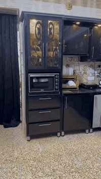 كاونتر تركي درجة أولى مستخدم نظيف مع مرمر   القياس ستة أمتار ونص مع مل...