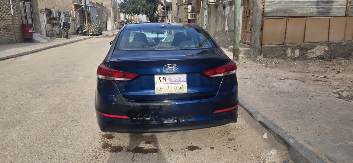 بسعر مناسب جدا  بيع سريع
هونداي النترا موديل 2017 
 وارد امريكي 
 الحادث بامريكا جاملغ امامي ايمن وبنيد وبالعراق نفس الحادث  
 بدون لغد ولا شاصي  
مصبوغة عام جمالية فقط 
گير حدادية تبريد على الفحص
ثلاث انظمة قيادة 
حجم المحرك 2000 دوش المرغوب يحتوي على مشكلة بداية كاسكت
مانع انزلاق
تحكم ستيرن
شاشة 
كامره 
تدفئه تبريد 
ويل كب كروم 
مكان السيارة بالنجف 

السعر ٩٢ وبيها مجال 
أي استفسار  الاتصال بالرقم 

***********
