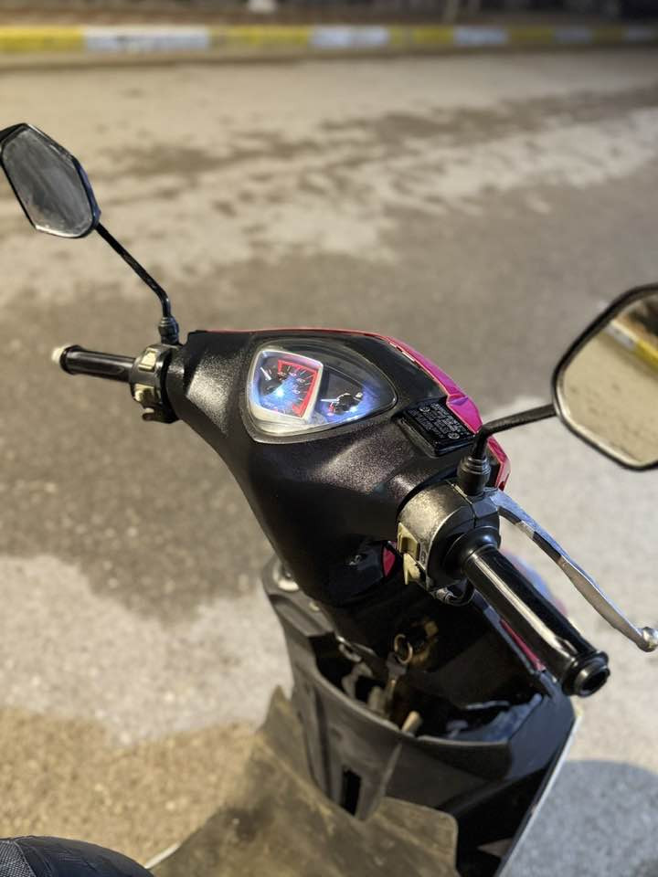 السلام عليكم 
دراجه رص نوعيته اف اس دراجه نضيفه ومحركه نضيف مامفتوح وله مجفت دراجه كلشي شغال بيهه اي عطل مابيهه كدامكم مثل ماواضح بل تصوير شراي يتصل عل رقم ويدلل *********** واي حجز وتوصيل ماعندي مكاني الرمادي
