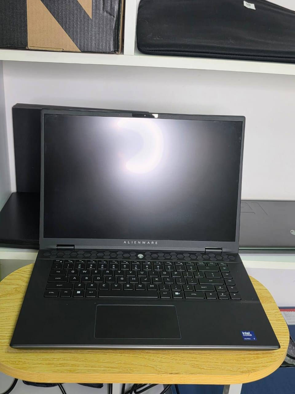 لابتوب dell alienware اعلى فئة بلابتوبات الديل
معالج : ultra 7 155H
كرت شاشة : 4070 
رامات : 16GB سرعة 5600
ذاكرة : 1TB SSD
الشاشة : 2.5K حجم 16 انج و240HZ هيرتز

اللابتوب اوبن بوكس انظف من الجديد بحيث مشحون بس 8 مرات وشاحنتة الاصلية وكارتون الاوبن بوكس وياه مكفول من كلشي توني ماخذة بمليونين قبل 10 ايام 
بس احتاجيت مبلغ اريد ابيع 

السعر مليون و875 وبي مجال بسيط
الرقم : ***********
العنوان البصرة الاصمعي ويوجد توصيل
