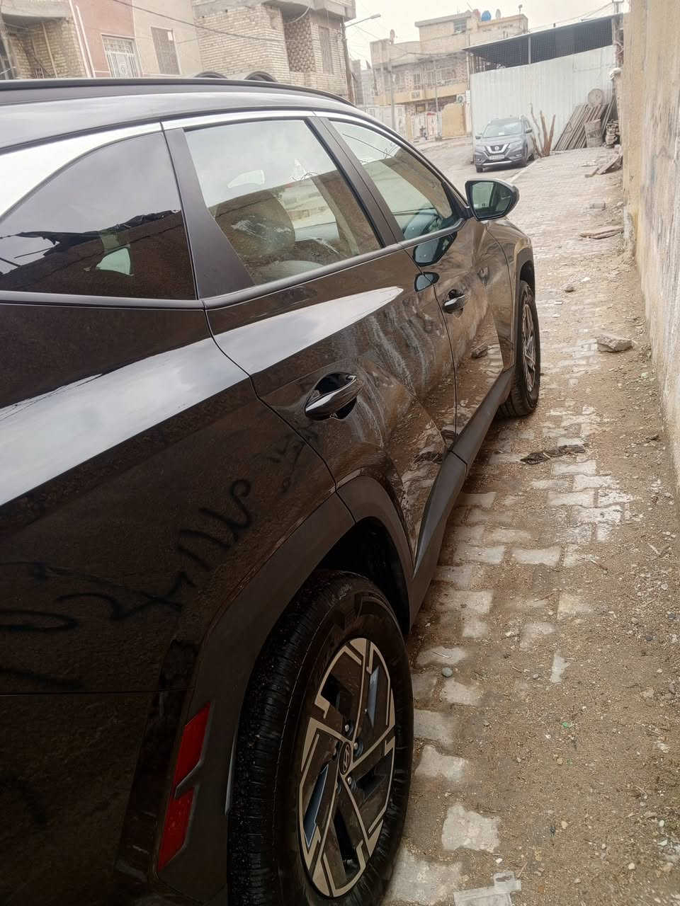 توسان هايبرد لون موديل 25اسود داخل ابيض بغداد بسمي حادثة صبغ بنيد وبارد بابين  مكان سياره بغداد  ***********
