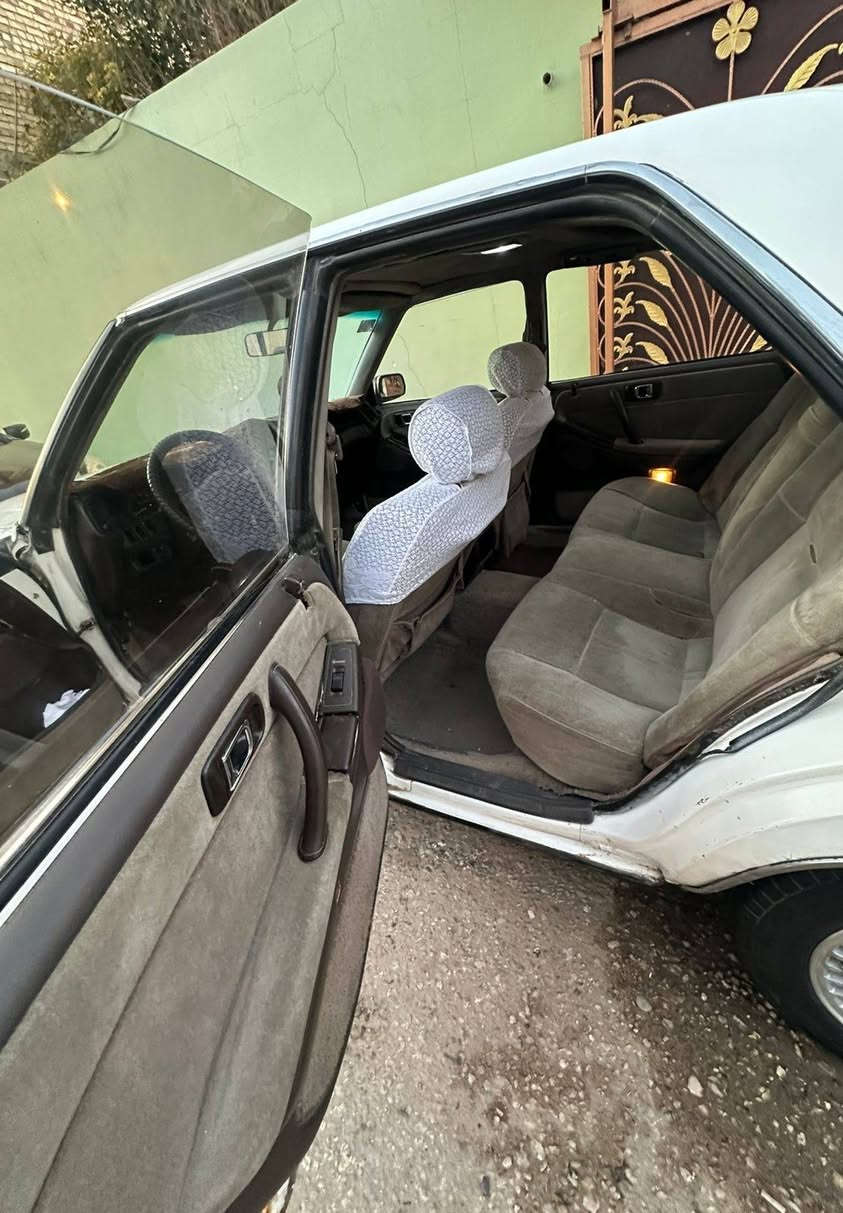 سلام عليكم هارتوب للبيع كفاله عامه كفاله من الصبغ العام بيهه تكحيلات كير ومحرك جدد حداديه جديده سياره موديل 91 رقم نجف انكليزي مكاني نجف *********** سياره برغي ما عايزه سعرهه 55
