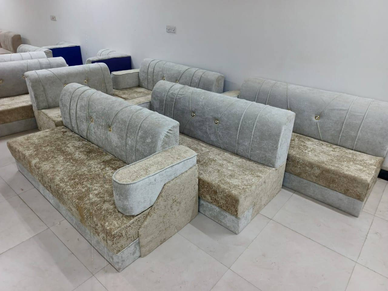 ديوان تسكام الخشب بلوك اسود جديد ضمان سنه ديوان ١٢ مقعد اسعار جمله
يوجد توصيل داخل الرفاعي خارج رفاعي المكان الرفاعي يم يم افران أبو أمير النجفي ***********
***********
محل قاسم
