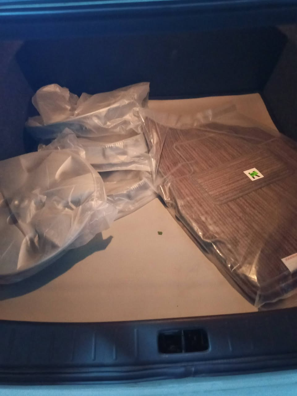 موديل 24ام البليته زرق
زيرو
كفاله عامه من الخدش 
السعر 133$بيه مجال قليل 
الهاتف ***********
العنوان البصره
