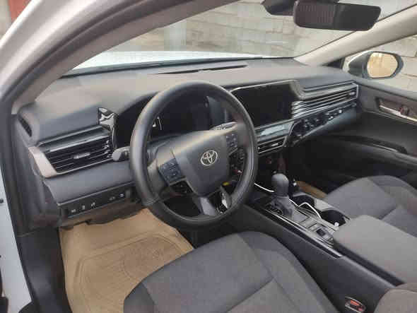 السلام عليكم
للبيع 
كامري 2025 هايبرد
لون أبيض ثلجي 

مواصفات LE
بصمه
رادارات جانبيه 
شحن لاسلكي
السعر 225
وبيها مجال بسيط 
بيع نقد فقط وبدون مراوس
الضرر بونيد مبدل
والچاملغ شبر صبغ
صور الشاصي مرفق بالمنشور 
 ماشيه 7 الف ميل
منفيس باسم البايع والترقيم مجاني 
عنوان السياره ناحيه الزاب قريه اصبيح تحتاني 
للاستفسار الاتصال على الرقم التالي 
***********
