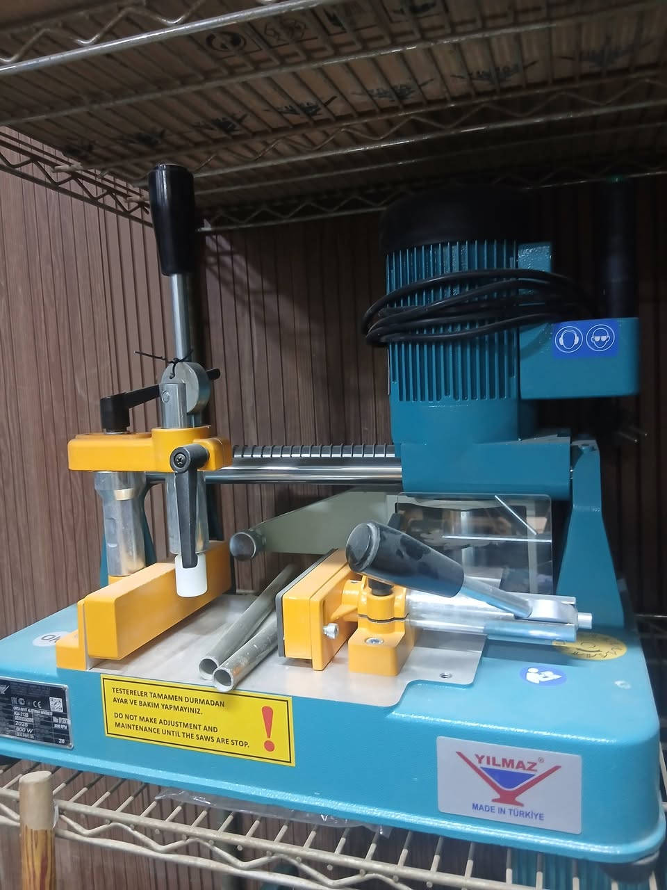 مكائن الالمنيوم للبيع
***********
