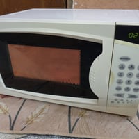 مايكرويف • ٢٠لتر • ضمان