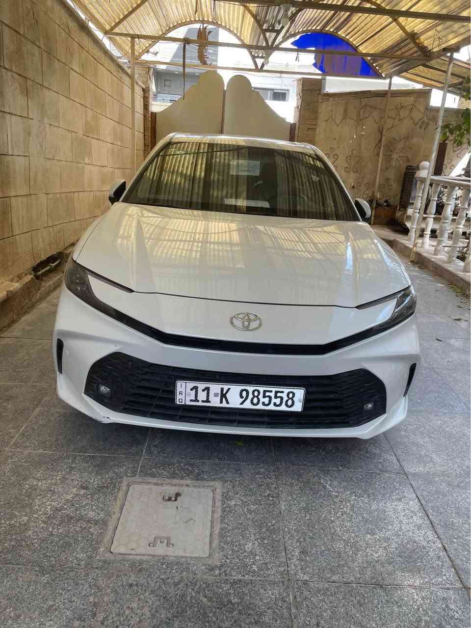 للبيع كامري هايبرد موديل ٢٠٢٥ وكالة عبد اللطيف 
مكفولة كفالة عامة ما عدا طعجة واضحة بالصورة
عداد ٦ فقط 
لون أبيض 
بصمة تشغيل 
بصمة ابواب 
فتحة 
ويل كب 
كراسي كهرباء 
بردة خلفية 
تبريد خلفي 
لايت زنون 
حساسات امامي وخلفي 
كاميرا 
بلاجكتور
شاشة بلي 
وغيرها الكثير من المواصفات 
للاستفسار الاتصال على ***********
مكان السيارة الديوانية/ الجزائر 
السعر ٢٧٥ ديوانية, القادسية
