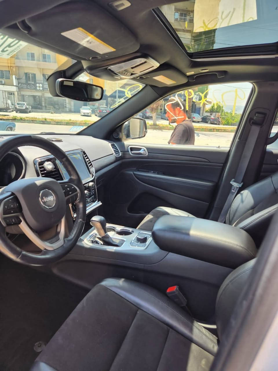 🔥 Jeep Cherokee 2020 🔥

🇺🇸 وارد أميركي✅ Trail Rated الأصلية✅ ماشية 60,000 Mile✅ 4x4✅ فتحة✅ جلد✅ تشغيل بصمة✅ شاشة وكاميرا✅ مواصفات كاملة

سيارة قوية ومريحة للاستخدام اليومي والسفر والطرق الجبلية.

الفحص متاح لأي زبون جدي.

للتواصل واتساب أو اتصال:70109484 النبطية الفوقا, النبطية


**إذا كنت صاحب هذا الإعلان وتريد حذفه لأي سبب، رجاءا أرسل رسالة إلى الدعم الفني**