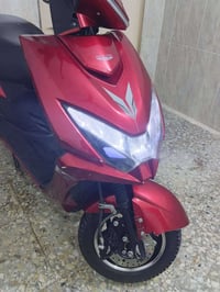 دراجه سكنس شحن مديل 2024دراجه بيها 6بطاريات بك للخلف مانع سرقه سرعه 65...
