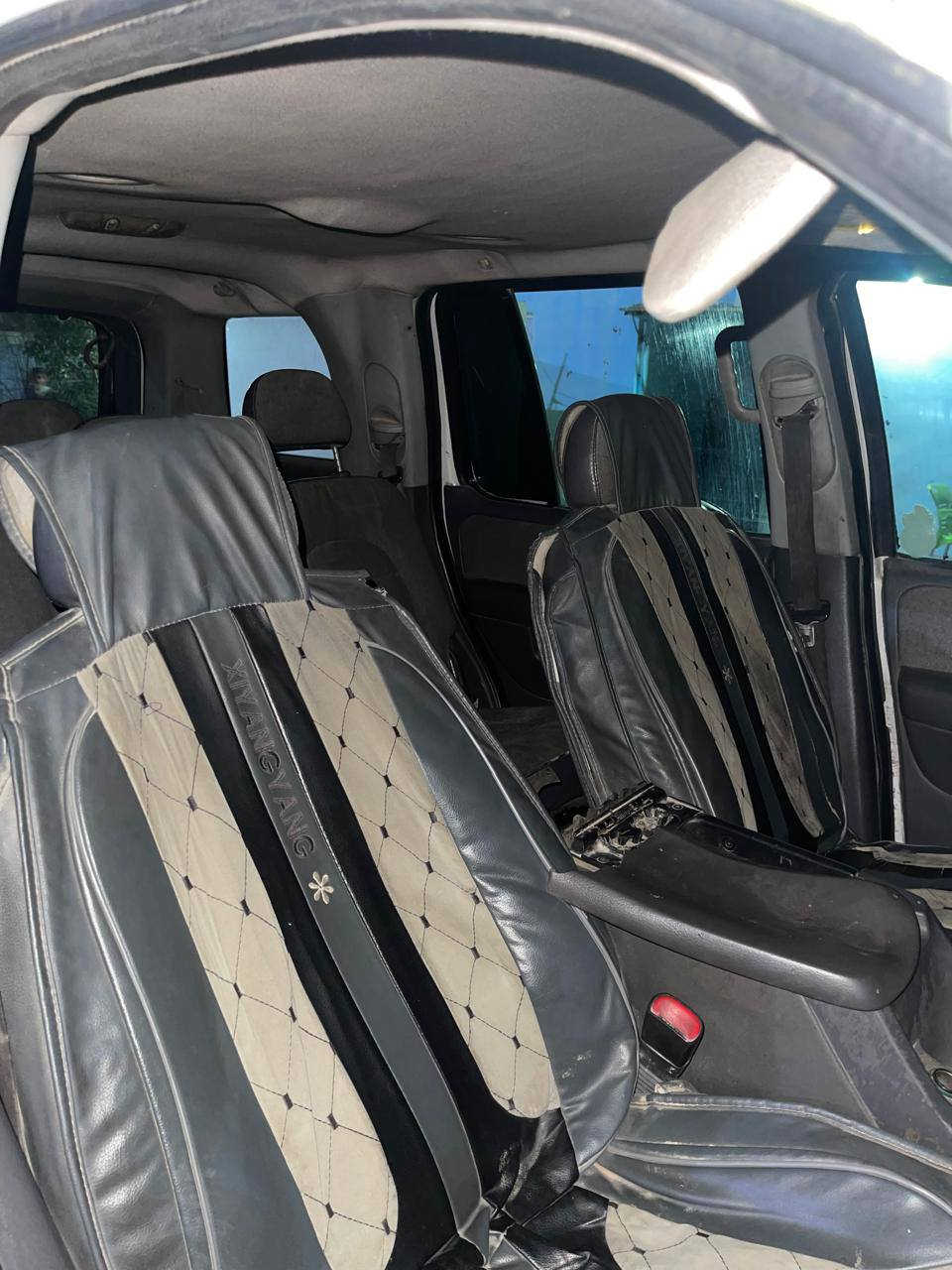 السلام عليكم فورد اكسبلور كير محرك بطه موديل 2004 صدر طبه كهربائيات شغاله رقم نينوى فحص راعيها مااندله مراوس يرهم وبيع اطلب عليها 43 وحياكم ***********
