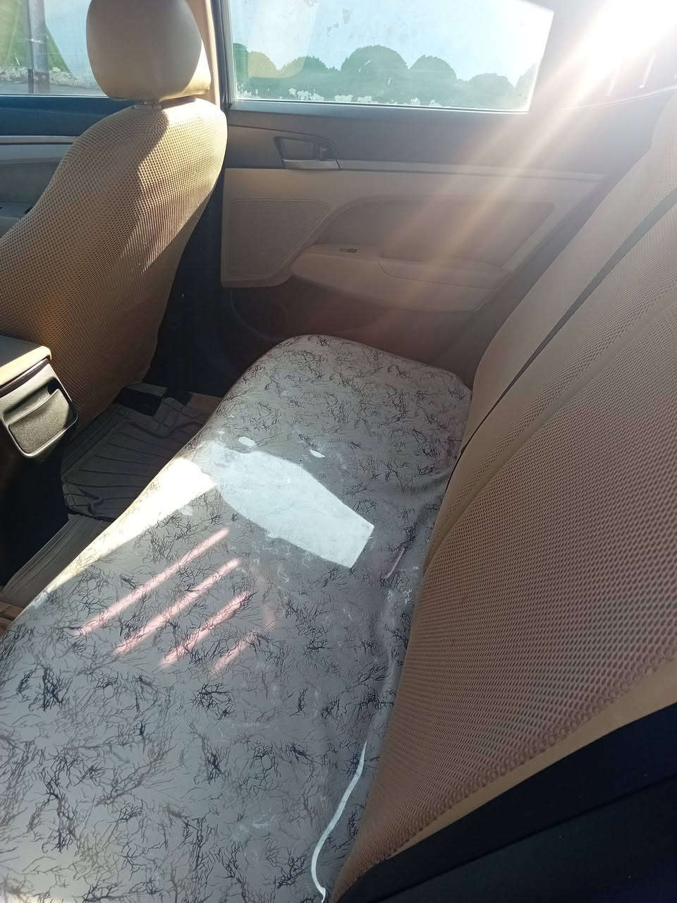 النترا 2017 وارد أمريكي حادث خلفي جنطه صبغ بارد بيها اثنين محرك 2000
المواصفات:
 بصمه+ رادار جانبي +رادار خلفي+كشنات تدفئة+كامرة خلفية
سعر 130 رقم ***********
