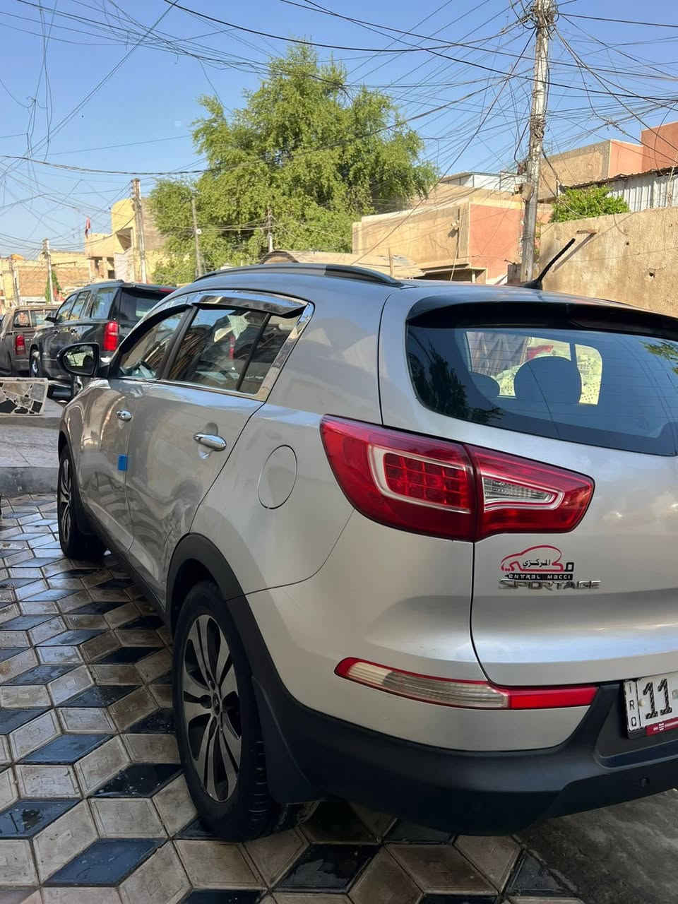 سبورتج موديل ٢٠ امريكي ماشيه ٩٠ سياره بيها جاملغ تبديل ونص الباب صبغ مكينه كير صدر تبريد خير من الله سياره حلوه وجاهزه من كلشي سعرها١٤٥
***********
