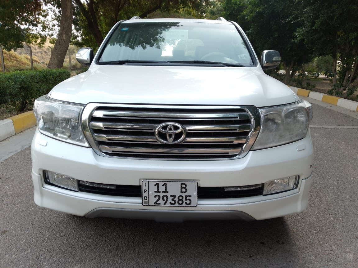 لاندركروز ستينه 2011
ماشيه 191 الف
ضرر بنيد مبدل بلادي
بارد في جاملغ الخلفي
سونار مرفق بلمنشور
فول السياره مواصفات الستينه معروفه 
الهاتف ***********
الاتصال علواتساب
