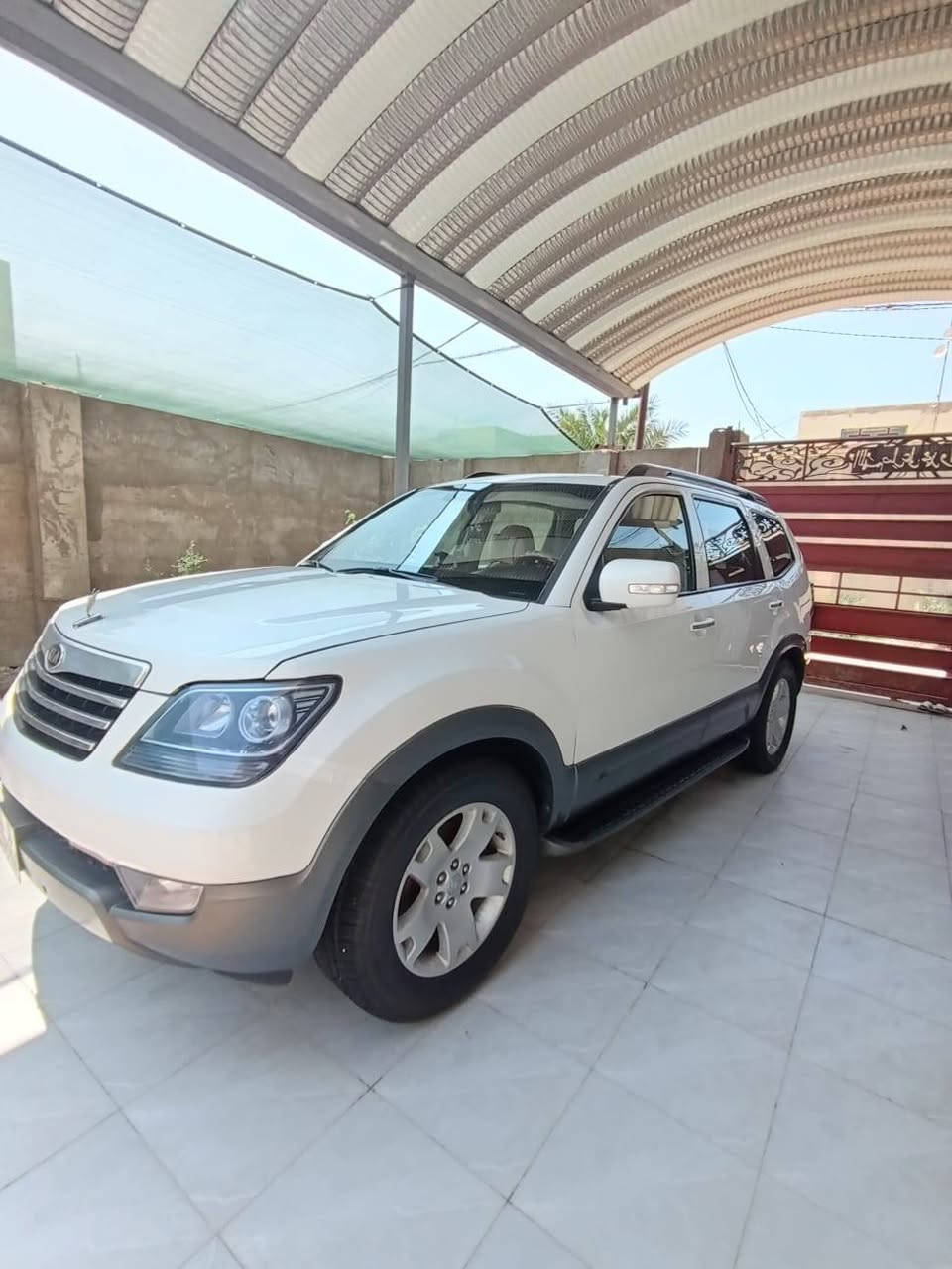 السلام عليكم.. 
«من رخضة الادمن المحترم» 
(للبيع فقط) 
كيا موهاڤي فول مواصفات موديل 2012 بصمه فتحه سقف تحكم ستيرن جهتين فور ويل4×4 مواصفات الموهاڤي المعروفة الي بل فول تخم تاير نصف. عمر حدادة خير من الله امامي خلفي منضومة تبريد كمبريسر راديتر فابريتر جديد شادة على ايدي تبريدها خير من الله راديتر ماء جديدة مع ماء اصلي السيارة عليهة صيانه كاملة من فيتبم+نوزلات+بلكات+قايش +رولات.السيارة جاهزة ماتصرف عليهة الف سيارة مال جناي رقم بغداد الانگليزي السيارة بأسمي مشروع وطني. 
كتبت بل تفصيل المللة حتى تكون واضحه للجميع السعر 145قابل للتفاوض 
غير متواجد على الفيس 
هاذا رقمي بي واتساب 
الرقم : ***********
