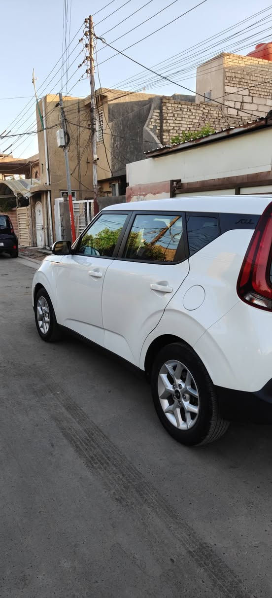 Kia Soul S 2020

المحرك: 2.0 لتر 4 سلندر
القوة: 147 حصان
العزم: 179 نيوتن متر
القير: أوتوماتيك IVT
الدفع: أمامي FWD
استهلاك الوقود: تقريباً 14–16 كم/لتر
عدد المقاعد: 5
سعة خزان الوقود: 54 لتر
الشاشة: 7 إنج
Apple CarPlay
Android Auto
كاميرا خلفية
مانع انغلاق ABS
نظام الثبات ESC
تحذير الاصطدام الأمامي
مساعد البقاء بالمسار
مراقبة انتباه السائق
جنوط ألمنيوم: 16 إنج

امريكي بدون ايرباك
المشي 46.523 ميل
للتواصل : ***********

