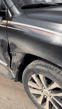 لاندكروز بريم موديل 2019 رقم بغداد بأسمي السيارة بيها صبغ  اثر شخط موجود بالصور بدون معجون ولا ضربة
السيارة جديدة 
السعر / 430$ 
الاتصال / ***********
