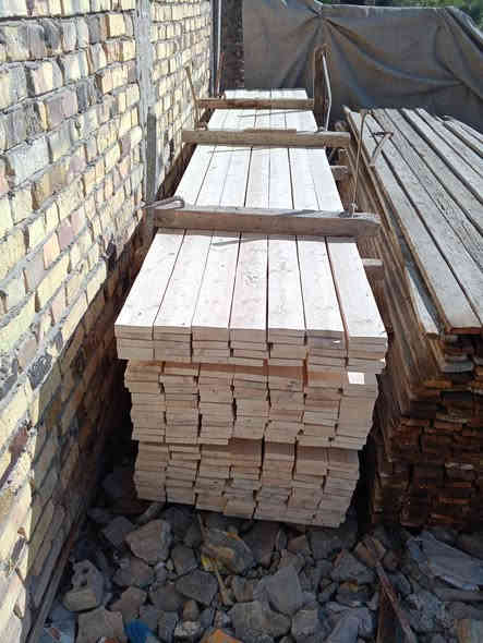 قالب خشب نضيف روسي تارس للبيع يدك 180 متر العدد 9مكاعب مكاني حله للأستفسار ***********
