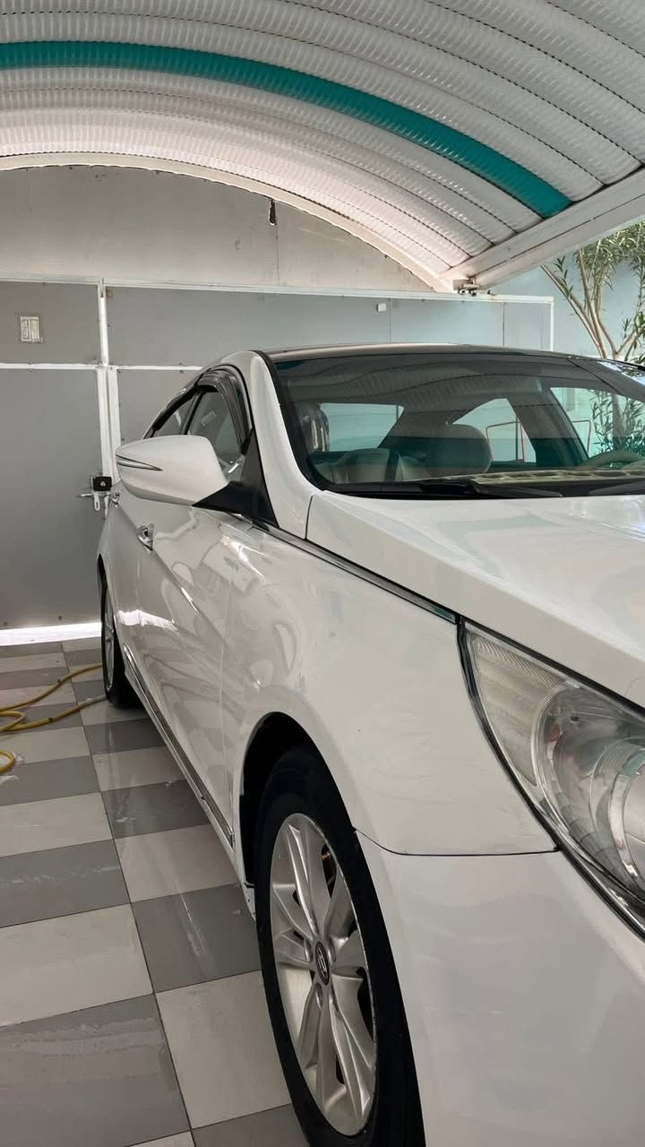 للبيع سوناتا
موديل 2013 خليجي صبغ چاملغ امامي وربع بنيدبدون ضرر داخلي

محرك 2400

جاهزه من كولشي مكينه كير حداديه تبريد خيرمن الله 

سنويه منتهيه سنة 2018

بأسم كردي

اللون ابيض ثلجي

السعر114 ورقه 

مكاني النجف

***********

***********
