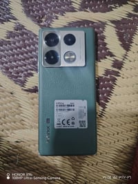 موبايل للبيع نظيف يرادله بس شاشه سعره 175 وبي مجال رقمي 07754303937