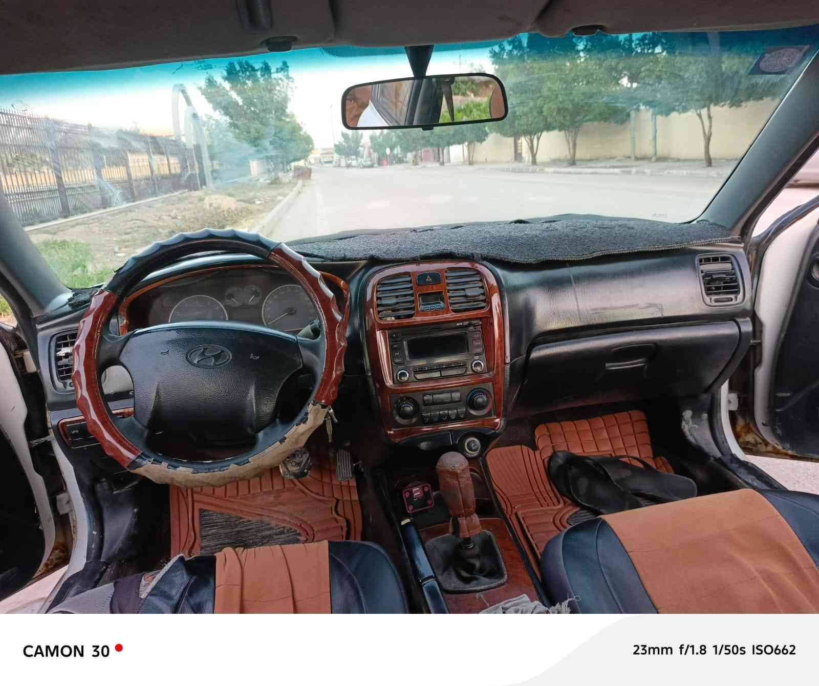 سوناتا 2001 وفود محرك 2000 كابريتر  كير عادي
صبغ عام تبريد شغال كهربائيات شغاله  تخم تاير جديد رقم انكليزي الحد 2031
السعر 47 وبيه مجال شي بصيط
  رقم تواصل ***********
