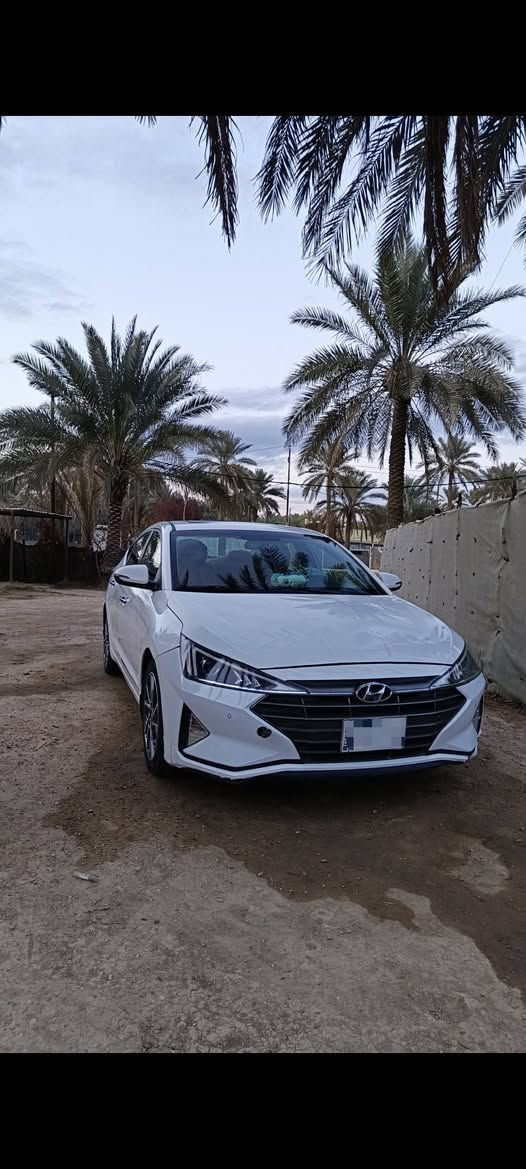 السلام عليكم النترا 2020 للبيع ما بيها ولا قطعة امبدله بس  نواعم قليله على البارد وأحد على واحد مطلوبه 5 أشهر أو تفك او راعيها متواجد او وكالة اب اسمي كير حداديه فول مكينه خير من الله المكان كربلاء طويريج السعر 145 او بيها مجال الرقم ***********
