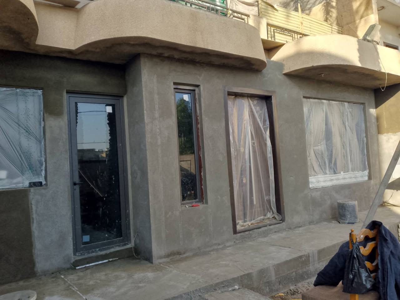 السلام عليكم
من رخصه الادمن
شغل درجه اولئ واسعار مناسبه
جص  بورك + تصفير لبخ + واجهات تغليف ديكورات
الاتصال *********** واتساب
