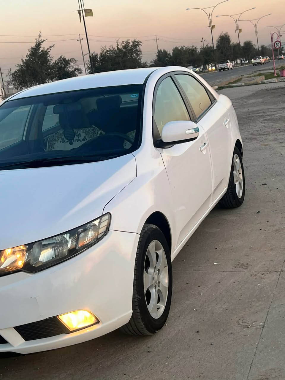 كيا سيراتو  موديل 2010   كير توماتيك قوطع بي سبوغ سياره مال بيت.  عنوان كركوك رحيم اوه.  

*********** كركوك, العراق
