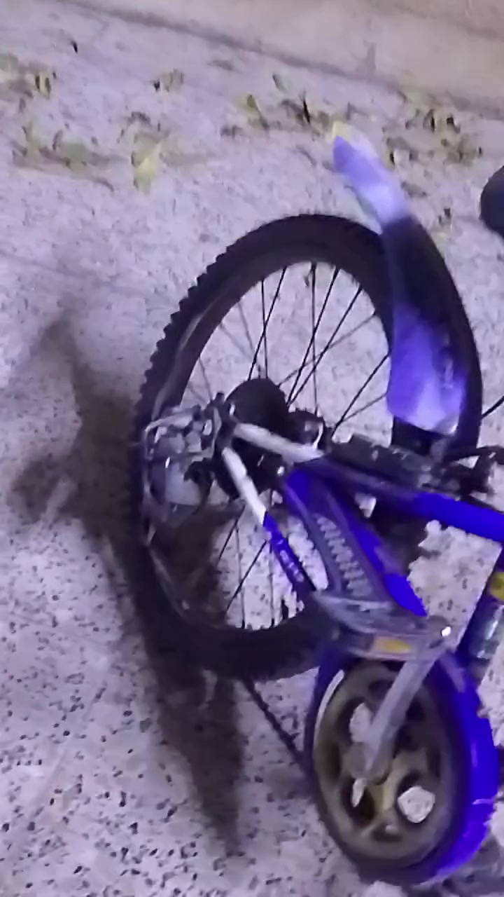 سلام علكم ورحمت الله وبركاتوا هذا باسكل للبيع سعر 75وبي مجال  لريد  يفوت على الخاص


**إذا كنت صاحب هذا الإعلان وتريد حذفه لأي سبب، رجاءا أرسل رسالة إلى الدعم الفني**