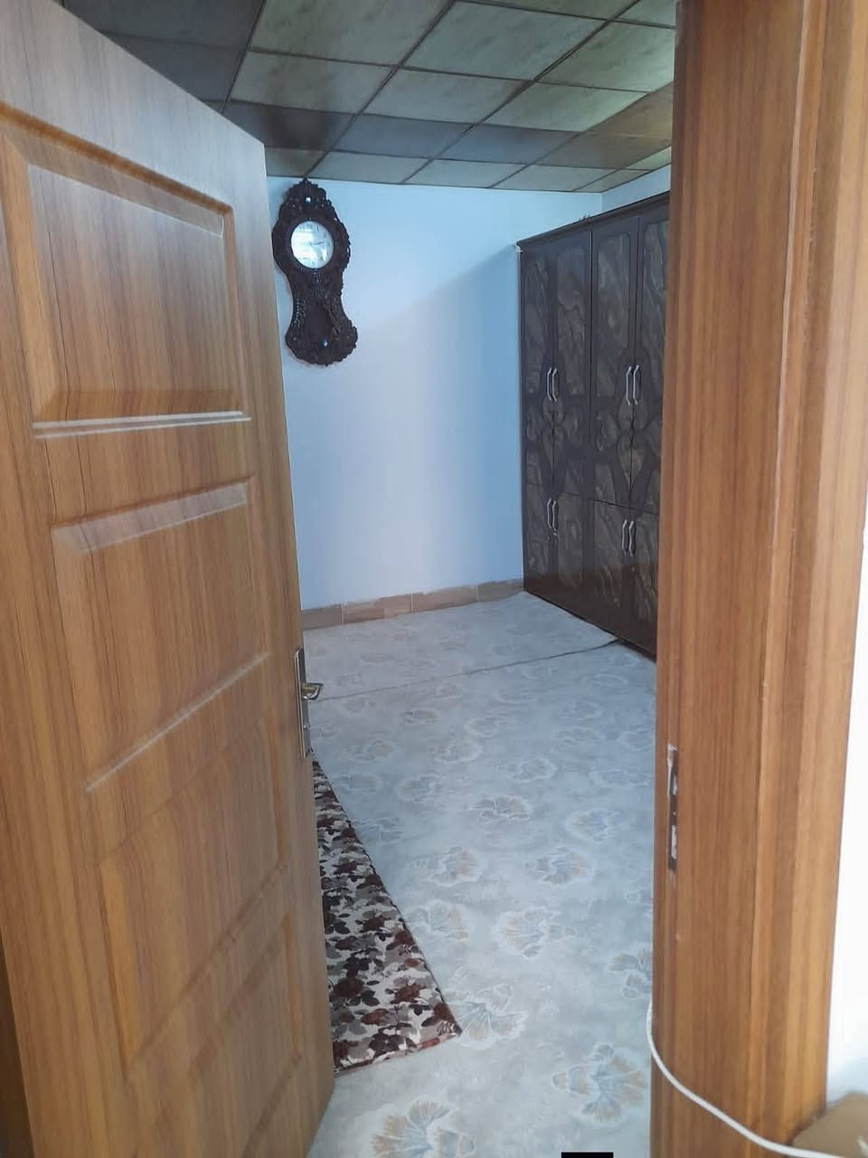 صباح الخير والمحبة جمعة مباركة على الجميع..
دار سكني للبيع رقم زراعي مساحة البيت 280 متر بيت مرتب ونظيف جدا يتكون من 3 غرف نوم حمام وتواليت داخلي درج داخلي غرفة استقبال ومطبخ كبير مع حديقة كبيرة ومخزن بالحوش وكراج سيارة موقع البيت قضاء الدبس ديار بكر السعر 50 مليون شراي خابرني واشوفك البيت ***********
