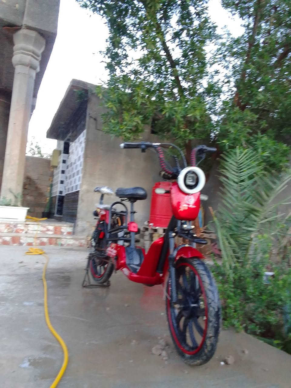 سلام عليكم 
دراجه شحن حجم 20 موديل 25
الدراجه عايزه بطاريات وكشن خلفي 
سعر 160 وبيه 
مكان بابل الكفل قرب سيطره معمل البيبسي 
ملاحظه (اعايزه بطاريات وكفلك ملف وعقل )
الدراجه تأيرات بريك خلفي كرهبائيات كله شغاله جاملغات سلته موجوده 
اربع دبلات خلفيه ودبلين امامي  
الخاص مفتوح 
***********رقمي

