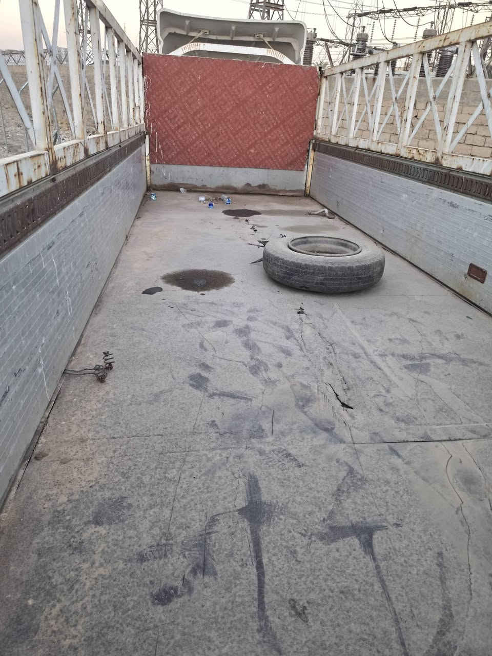 السلام عليكم بدي البيع الطوال 6ونص السعر 25وبي مجال ***********
