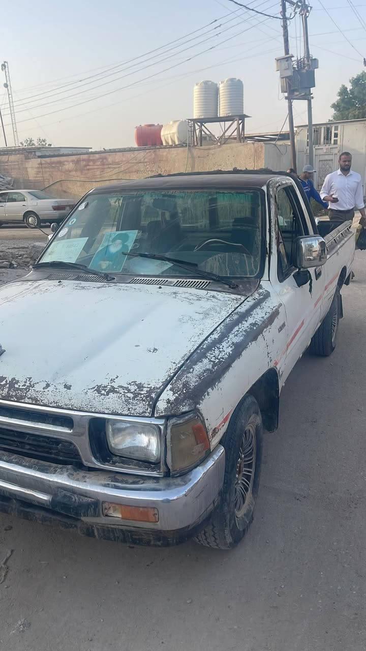 سلام عليكم سياره لبيع جديده موديل ٨٩ رقم بغداد سنويه جديده ومكفوله سعر ٤٥ خاص ماجوب تصل ود لل *********** مكانه رفاعي
