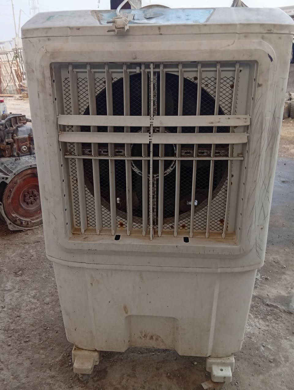 مبرده للبيع العنوان ذي قار الرفاعي الشارع العام الاتصال على الرقم نضيفه كلش عوزه غسل من بره فقط ***********
