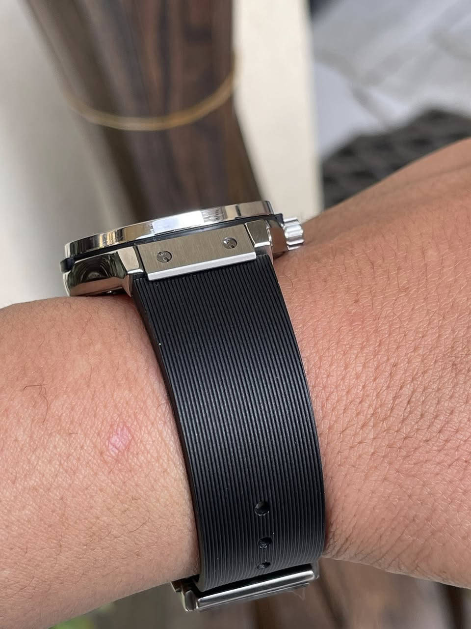 سلام عليكم 

ساعة ماركة هابلوت HUBLOT 
مكينه وتماتيك و تكويك 
ضهر كشف 
عرض منفذ تاريخ 
سنل ستيل ضهر براغي وجة براغي حقيقي 
سير ربل مريح بلادي قفل فراشة معلم HUBLOT 
نضافة تامة تامة 
سعر 125 
عنواني بغداد الدورة يوجد توصيل بغداد ولكل العراق 
***********
