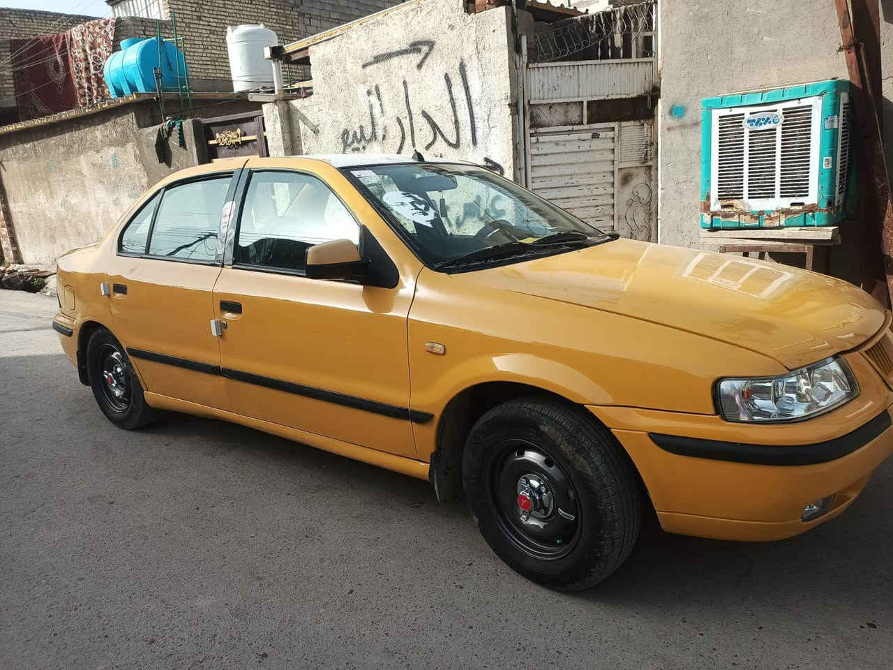 السلام عليك سمند للبيع موديل 2012حداديه خير من الله كفاله من كير ومحرك وشرط التحويل ثاني يوم السياره خير من الله التفاصيل على رقم الهاتف ***********متواجد واتساب السعر 37وبيه مجال للطيبين حياكم الله
