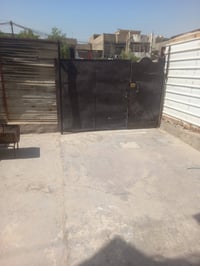 بيت للبيع بلديات ضباط طابو صرف باسمي ع شارع عريض ١٠٠ متر مع تشجير ٤٠ م...