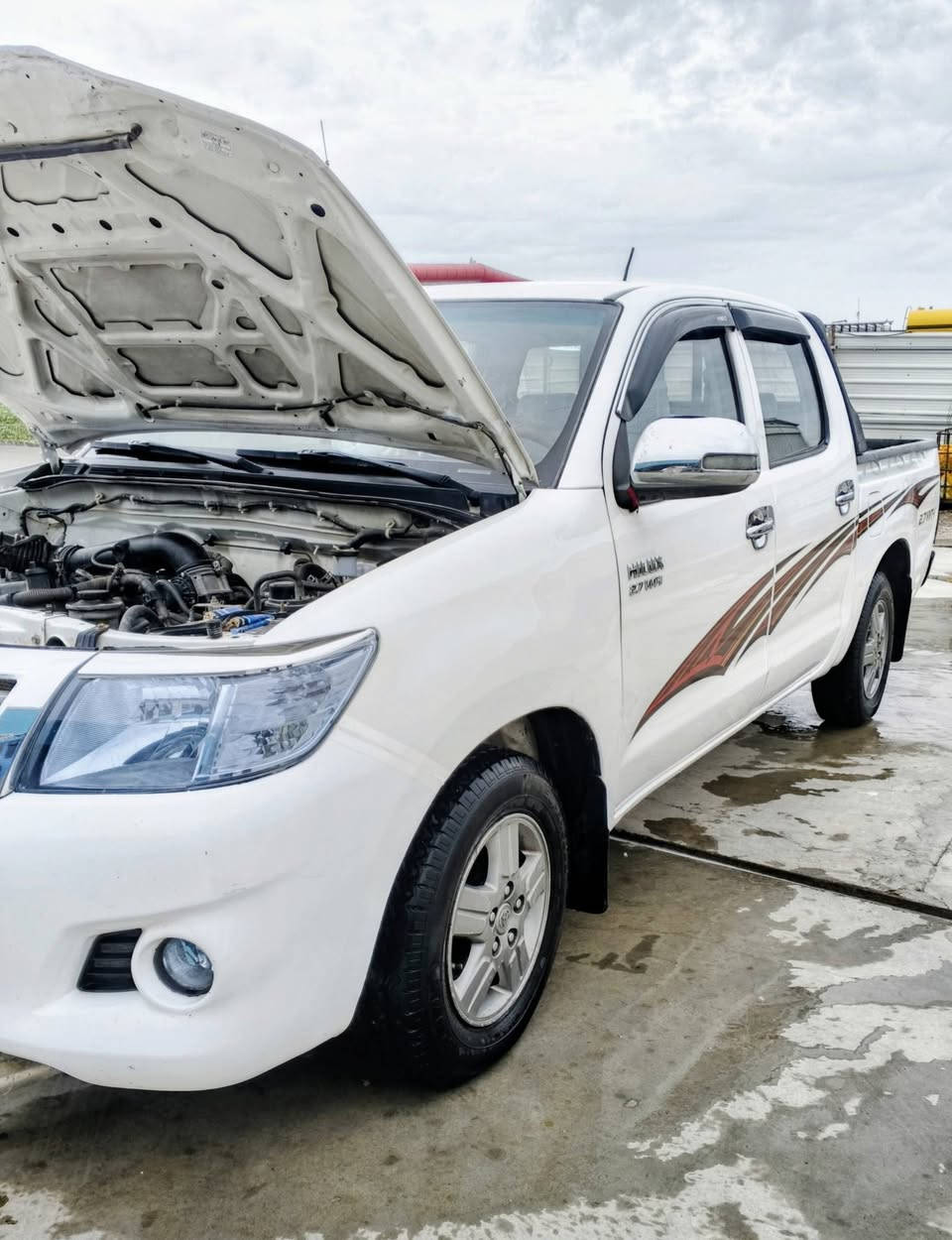 سلام عليكم للبيع فلاونزه 2014 مكفوله رقم ذي قار مشروع وطني سنويه جديده محرك جديد حداده وتايرات جدد تبريد تدفئه سياره نضيفه مال جناي ترهم مراوس (نيسان .فلاونزه)
الشراي يتصل *********** مكلف بنشر
