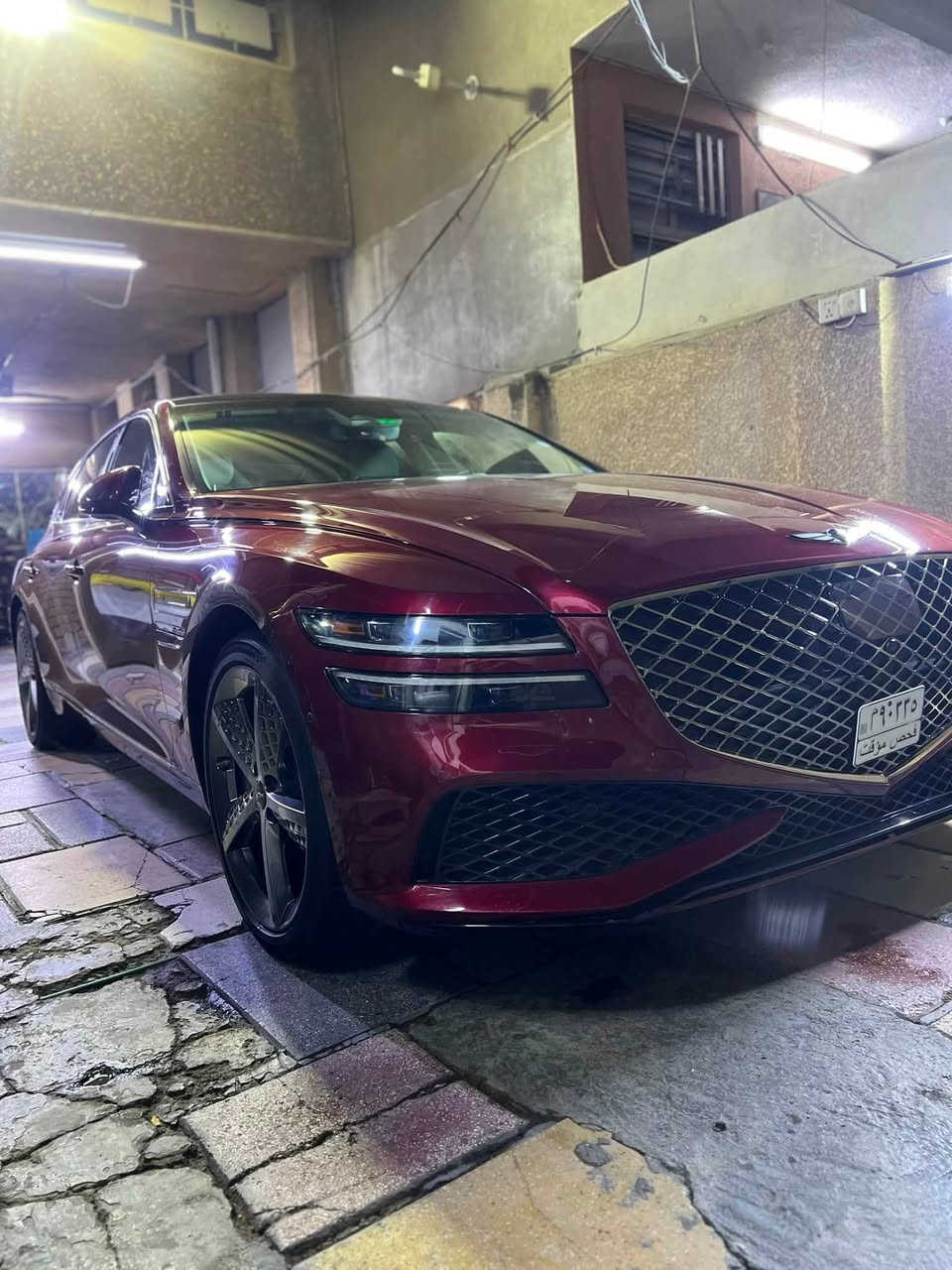 السلام عليكم ... الوحش الكوري 
جنسيز 2023 G80 فول موصفات معروف موصفات السيارة للجنايه بصمه تشغيل عن بعد رادارات كشن حار وبارد بوب شفط جنطه شفط مشط خلفي دوران الداير الخلفي ويه الستيرن  زنون وموصفات البقيه السياره بدون حادث ولا تبديل ولا صبغ بيه تقرير مياه امطار  وعليه ادامه يم الجوهرة الي بحي الجامعة علي  معروضه 32$ وبيه مجال بسيط الاتصال (***********)محرك 6 سلندر توين تيربو مرقم بغداد وشرط الفحص واذا تريد اسئل علي ابو الجوهره عليه
