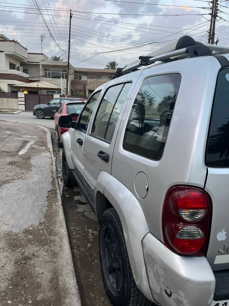 السلام عليكم 
جيب 2007 لبرتي 
مكينة 3700
بغداد بسمي 
مكاني بغداد 
حي الجامعة 
***********
السعر ٦٥ وبيهاا مجال
