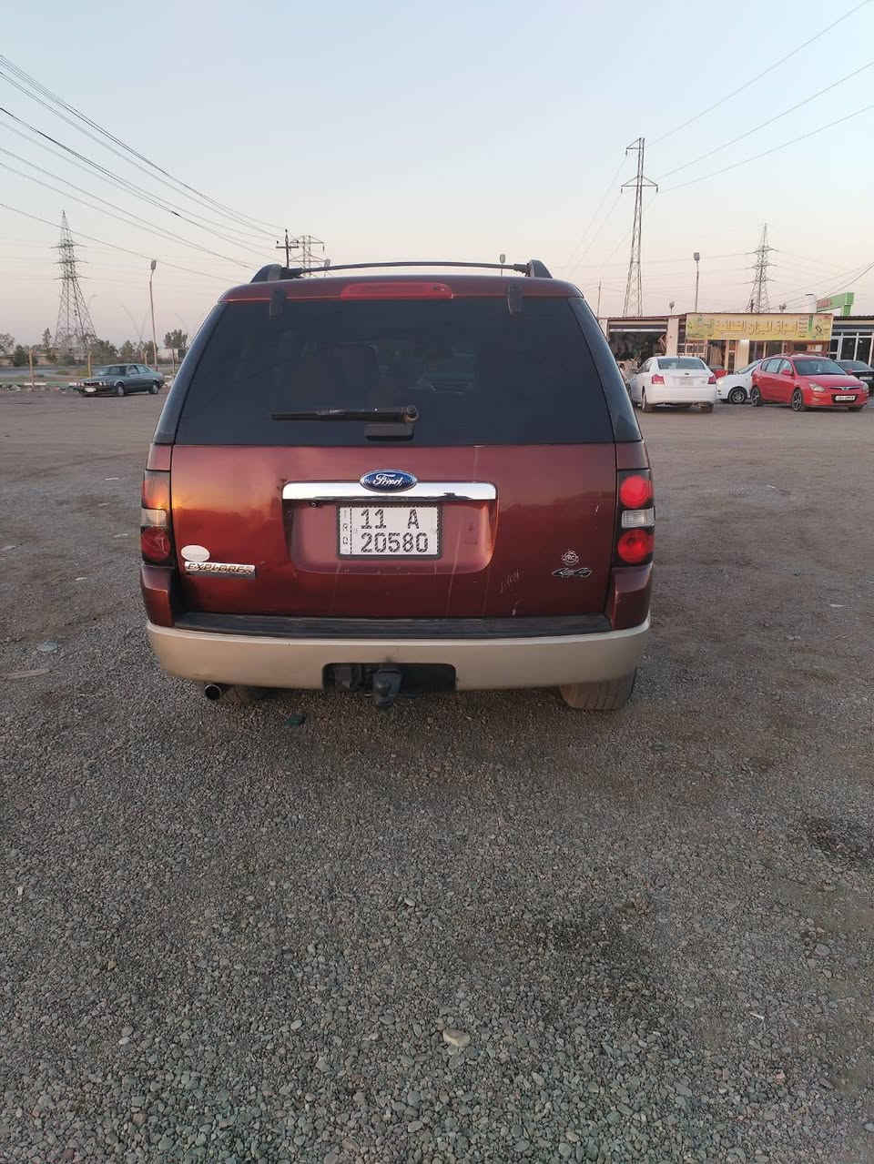 من رخصة المسؤل
سلام عليكم
فورد اكس بلور للبيع السعر شدة وبيها مجال
موديل 2010
اللون ماروني 
فتحة داخل بيجي سبعة راكب
كير مكينة كفالة
صبغ بنيد فقط جراد
ويوجد بارد باب الجنطة
تواصل ***********
