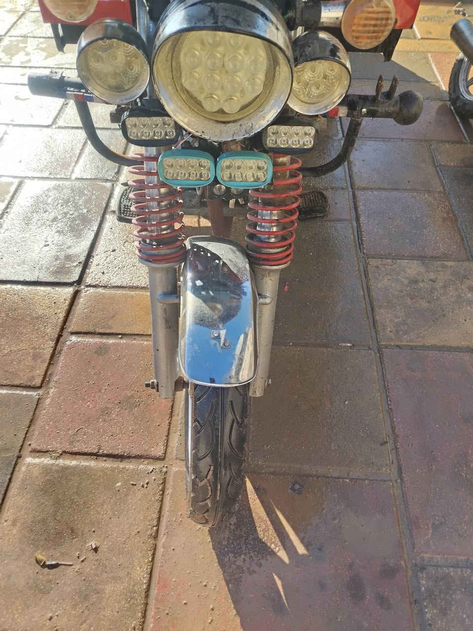 السلام عليكم ستوته ع أيدي  موديل 18محرك 23دمعه أخرس بشرط كلجات جديد دبلات 3تخم تاير جوبلس جديد كهربائيات بلاجكتورات  سلف نشرات ام بيثري فول مال جناي مو مال بيع شراء الله وكيل علئ أيدي ناعمه مابيه اي عيب سعر مليون و150شراي بي مجال ستوته خير من الله بس تبجي ع غسله مضبوطه#***********
