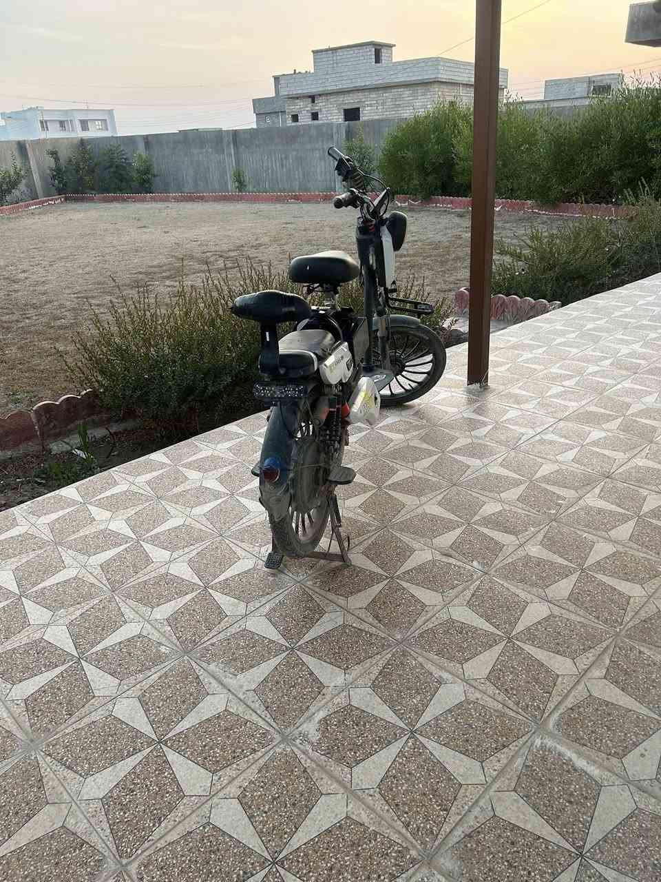 السلام عليكم . موجود ماطور شحن للبيع كامل مكمل من كلشي السعر 250 الف وبي مجال قليل ***********
