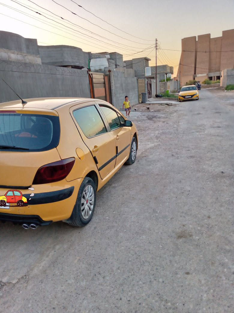 من رخصة الادمن موديل ٢٠٠٦ باسمي سنوية ل٢٠٣١ محورة كورلا موديل 93 وكير نحله ميكانيكي يعني آنسه (العطلات) أمانة الله سيارة مظبوطه مال شغل  بيع السعر ٤٣$  أو مراوس بسيارة خصوصي ويفظل اوتوماتيك وآسف عالاطاله طبعا المتفيدة بهذا السعر اكونله ممنون يعبر المنشور ولا يتصل ابدا   المراسلة والاتصال عن طريق الواتس اب فقط فقط.   بغداد المدائن ***********٨  بي واتساب
