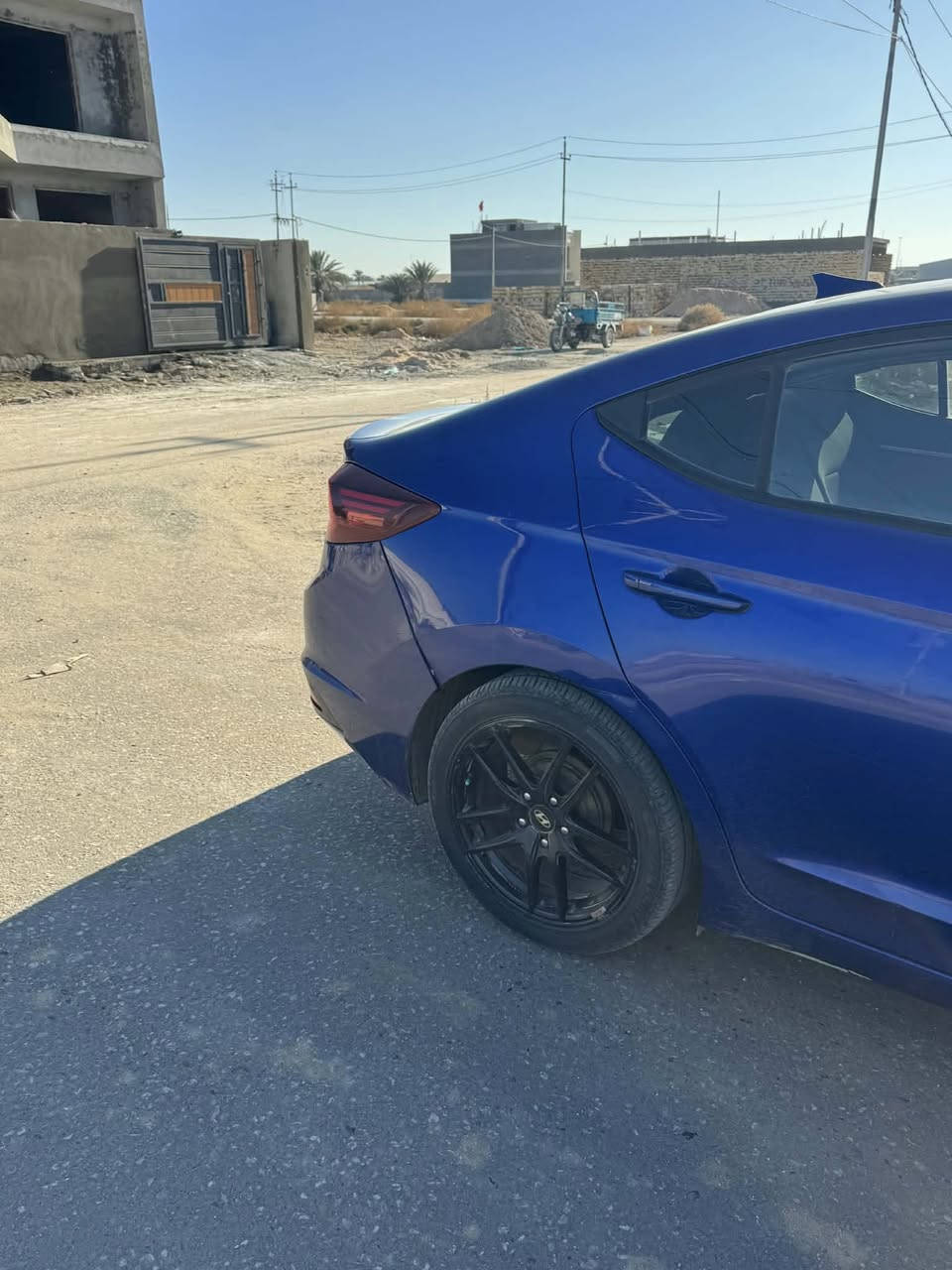 السلام عليكم
النترا موديل 19 

رقم بغداد 

ماشيه 133 كيلو 

نص فول 

تحكم 

كشنات تدفئه 

كامرا دواره

رادار امامي 

تبريد فول 

تخم تاير جديد 

السعر ،،135 وبيها مجال 

استفسار ***********
