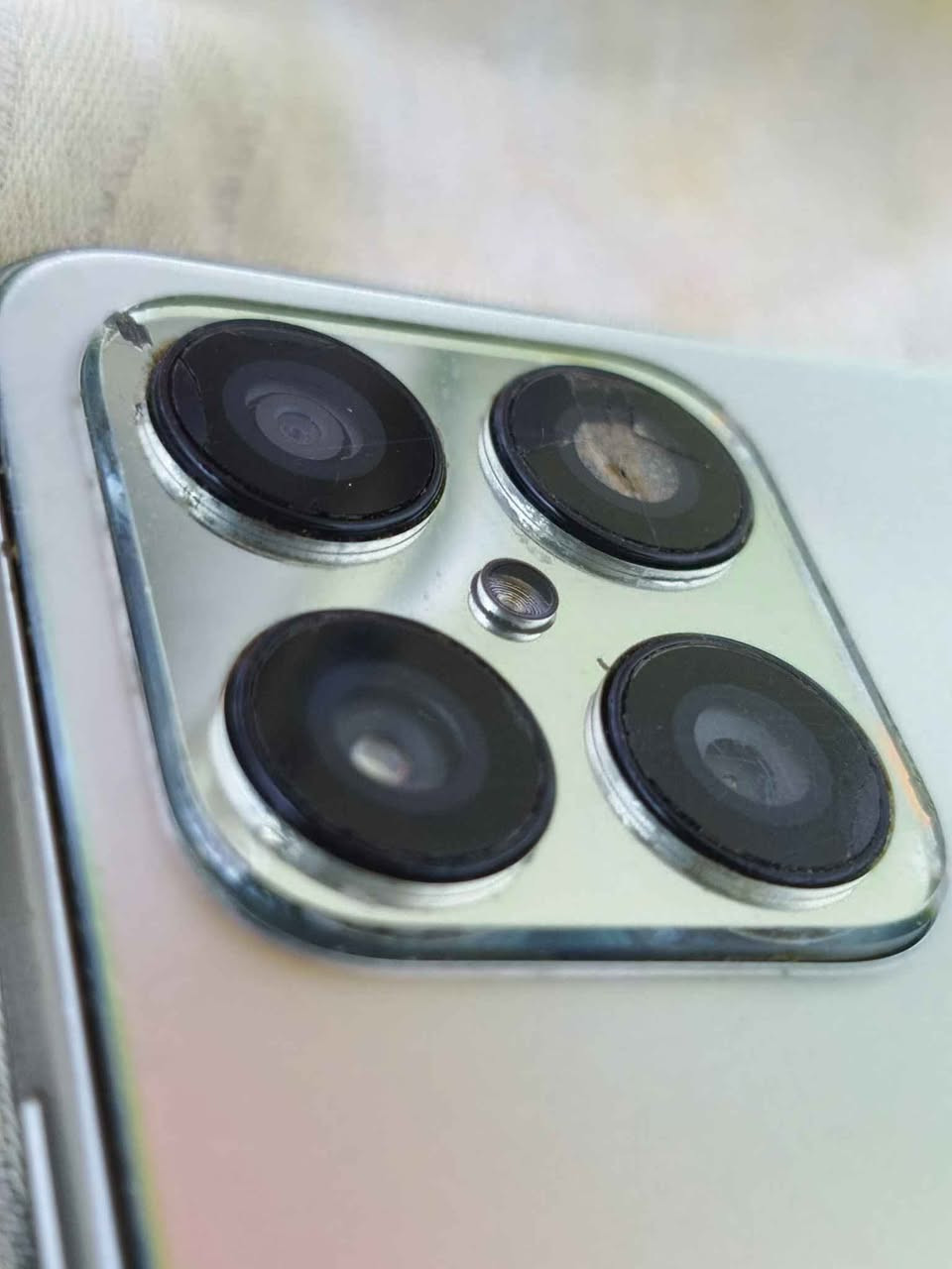 هونر X8 ذاكر 128 كله شغال مابي اي خلل
مثل ماموضح بالصور فطور بل شاشة  ما مأثر
 على المس والكاميرات كذالك كلهن شغالات 
 مكاني بغداد الزعفرانية.    سعره70 
*********** اتصال فقط بغداد, العراق
