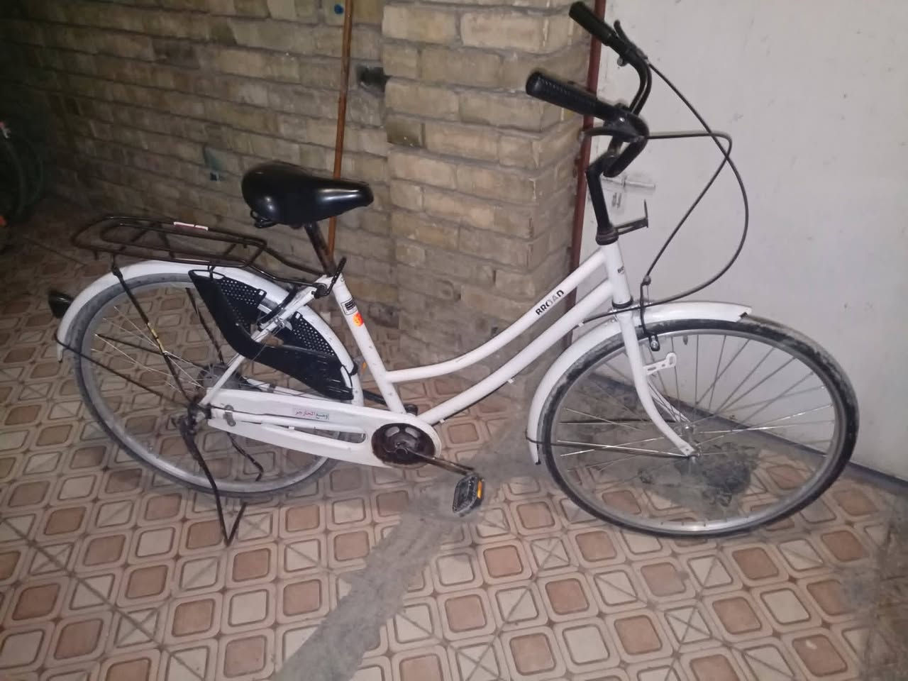 بايسكل للبيع نضافه متوسط البايسكل موديل 2022
الدسك 90 صفارا 
الاضرار الصينياه امضربا والويل الكدام مكسور سيم او اشويه الويل الكدام معوج اضرار بسيطه
سعر البايسكل 80 او بي مجاي للشراي 
المكان الدوره زراعي ابو الطياره 
التواصل *********** واتساب
