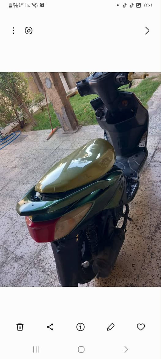 السلام عليكم دراجه سكنس 140للبيع الدراجه كولشي شغال بيها سلف هندر بس يرلدلها تجفيت الدراجه عارضهه ب350 وبيهه مجال للشراي مكاني بغداد الامين رقمي ***********
