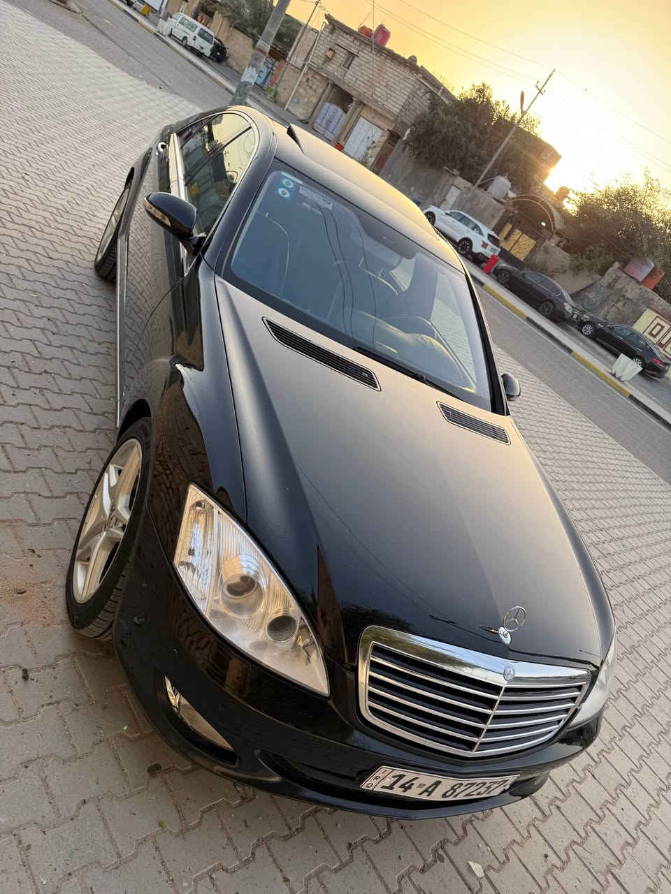 سلام عليكم للبيع ميرسيدس موديل 2006 وارد يابان باب كصير سياره كفاله عامه بيه بس بيدي ار بلجاملغ الخلفي على كد مكان فقط الباقي كله كفاله سياره جديده اي نقص ما بيه بسمي سياره مكان السياره بصره 
رقم استفسار ‭٠٧٧٠ ٥٤١ ٣٢٧٣‬ Singapore
